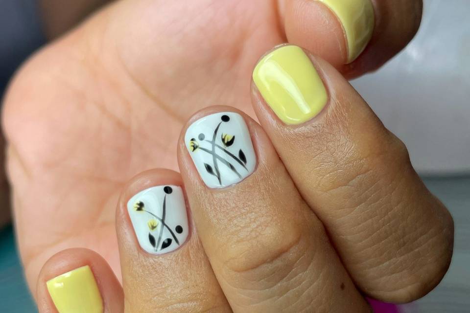 Desert Nails