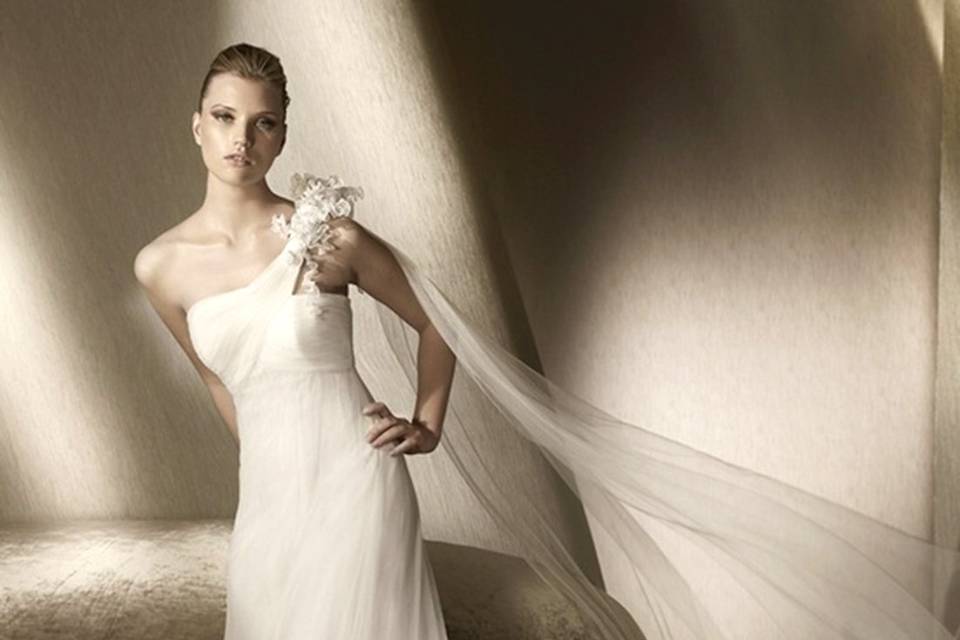 Novias María Eugenia - Consulta disponibilidad y precios Novias María Eugenia - Consulta disponibilidad y precios