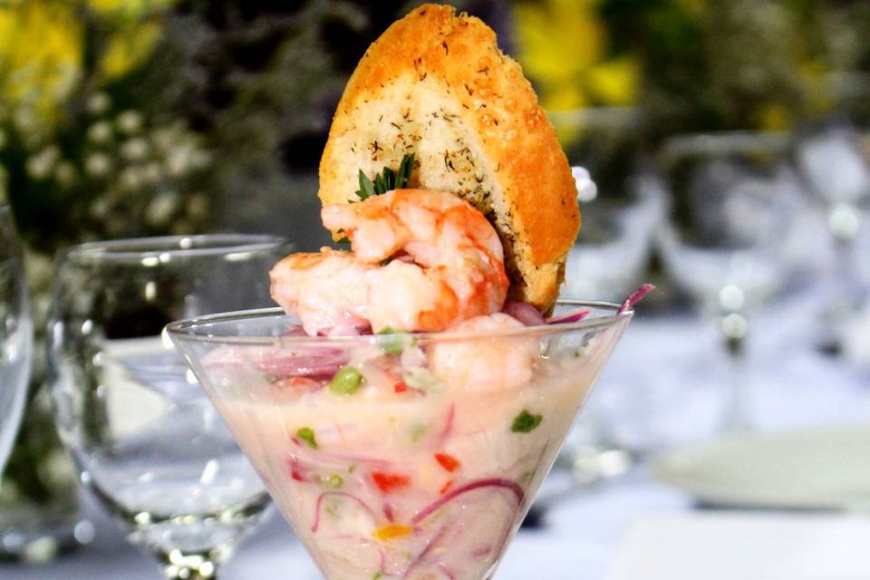 Afamado ceviche mixto