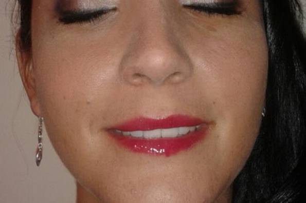 Maquillaje y peinado