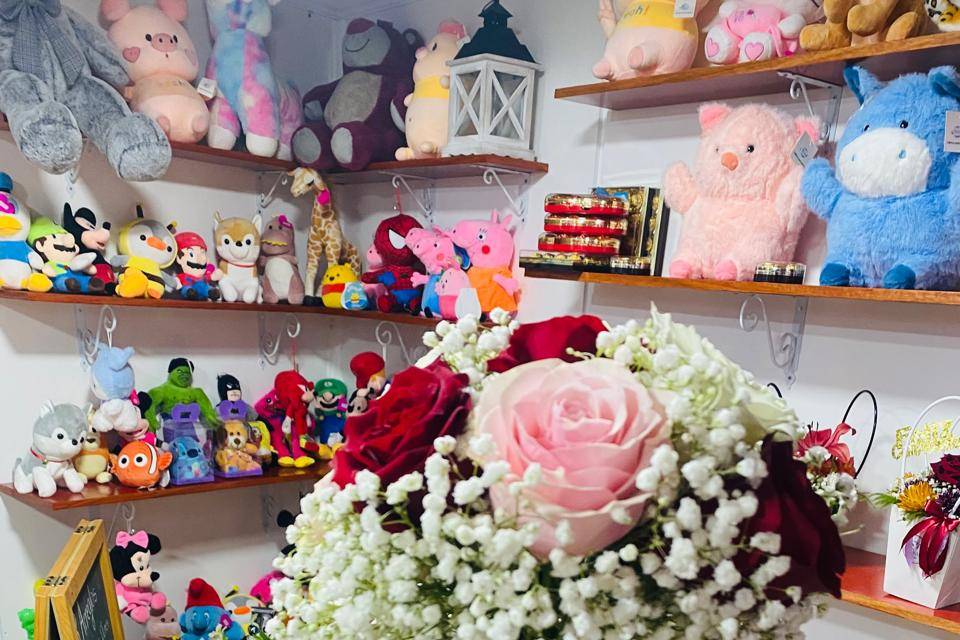 Ramo de novia  de rosas rojas y rosas