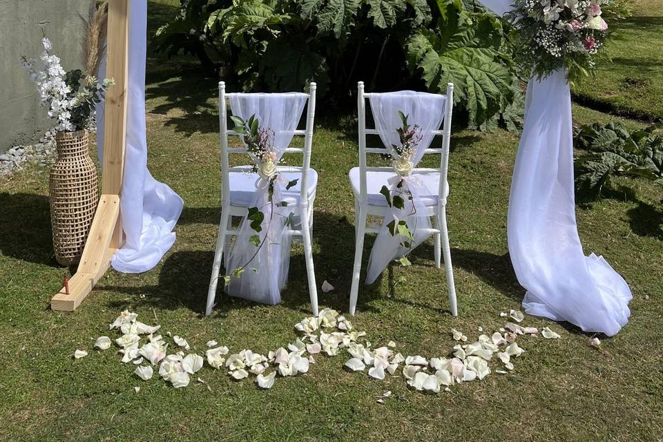 Altar exterior