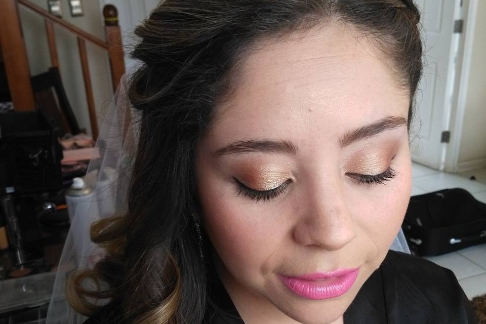 Maquillaje y peinado novia