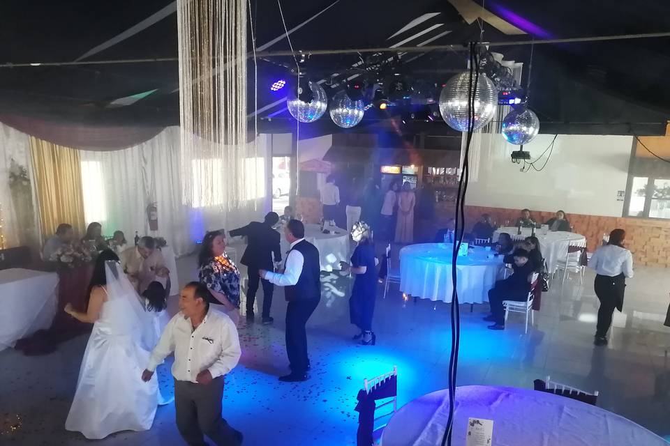 Empresas Euphoria Servicios de Amplificación e Iluminación y Producción de Eventos