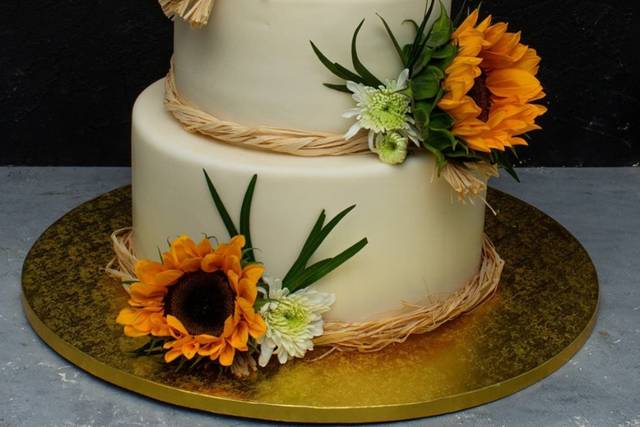 Cakes by Lili