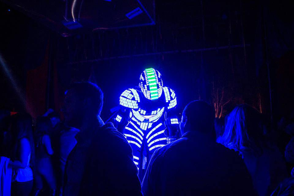 Robot led gigantes