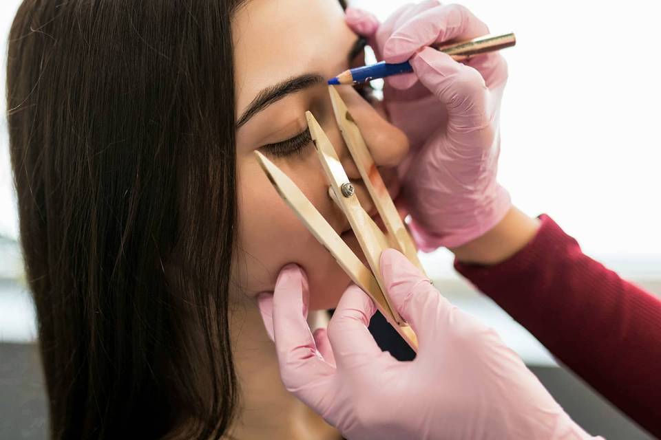Diseño de cejas