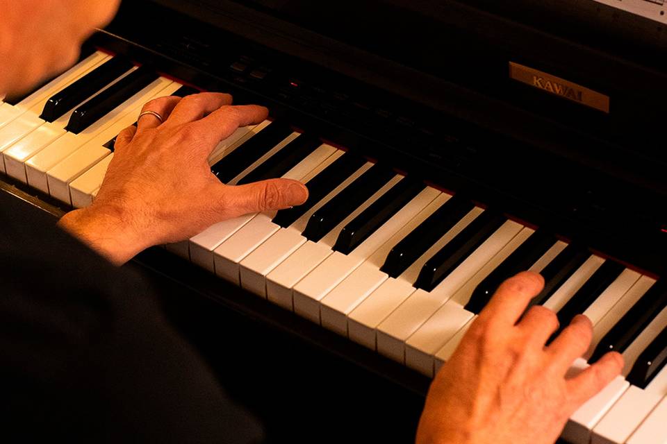 Gonzalo Quiroz Piano