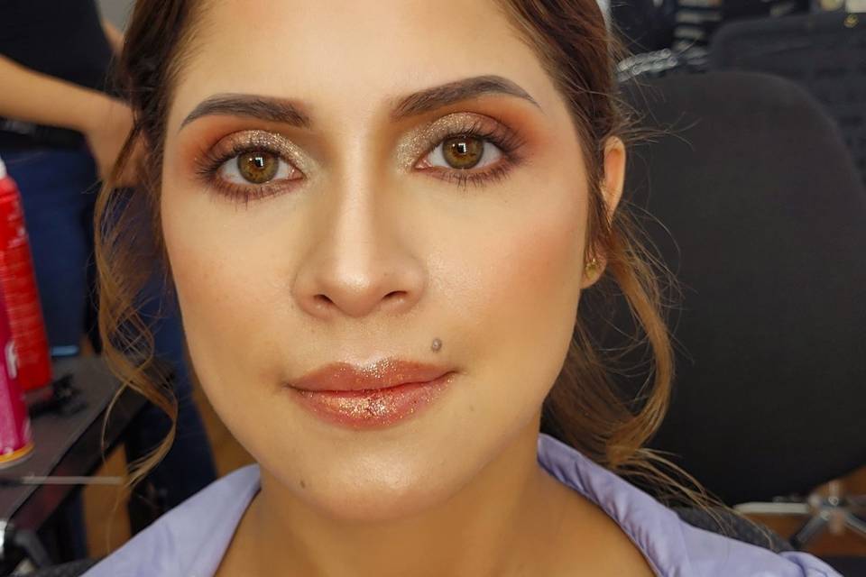 Verónica Leaño Beauty Makeup