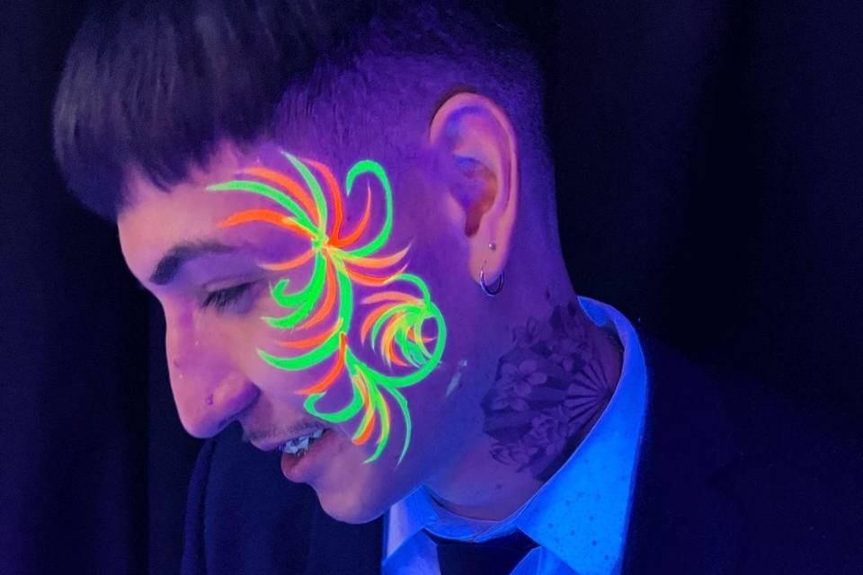 Maquillaje fluor y glitter