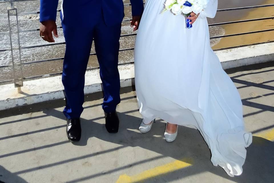 Novios en la playa