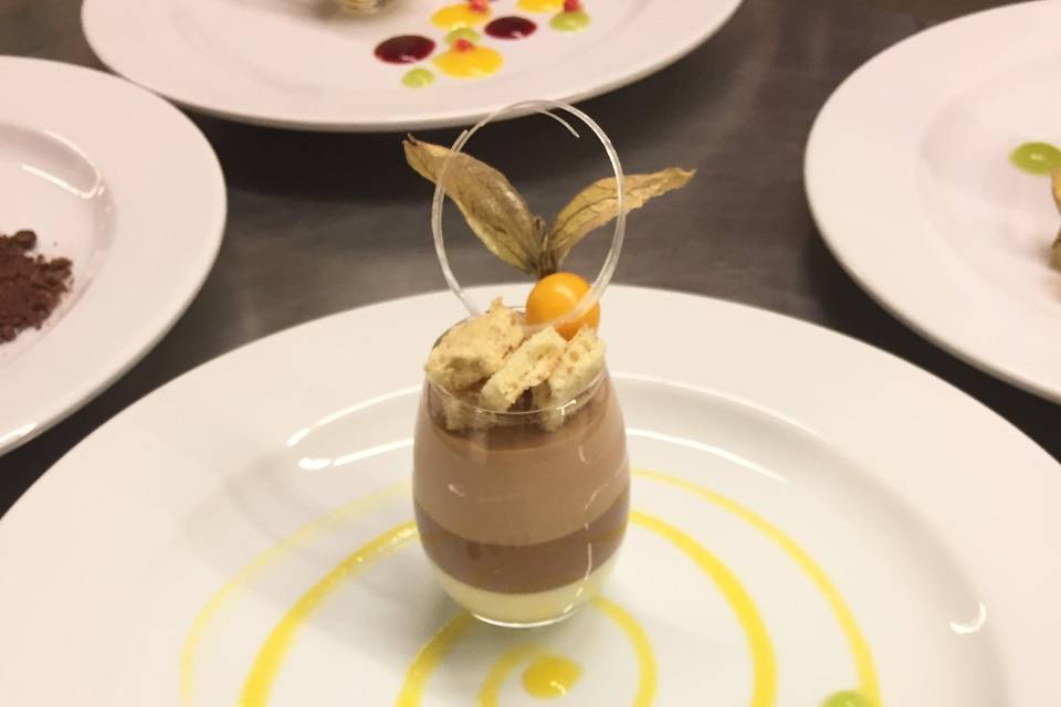 Mousse de tres chocolate