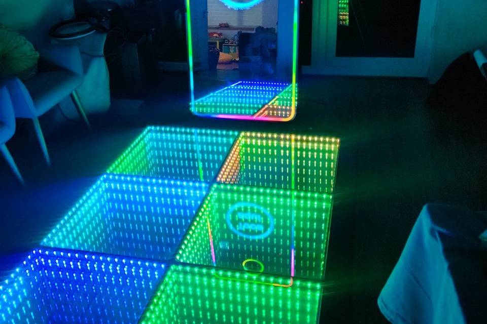 Espejo mágico y pista led