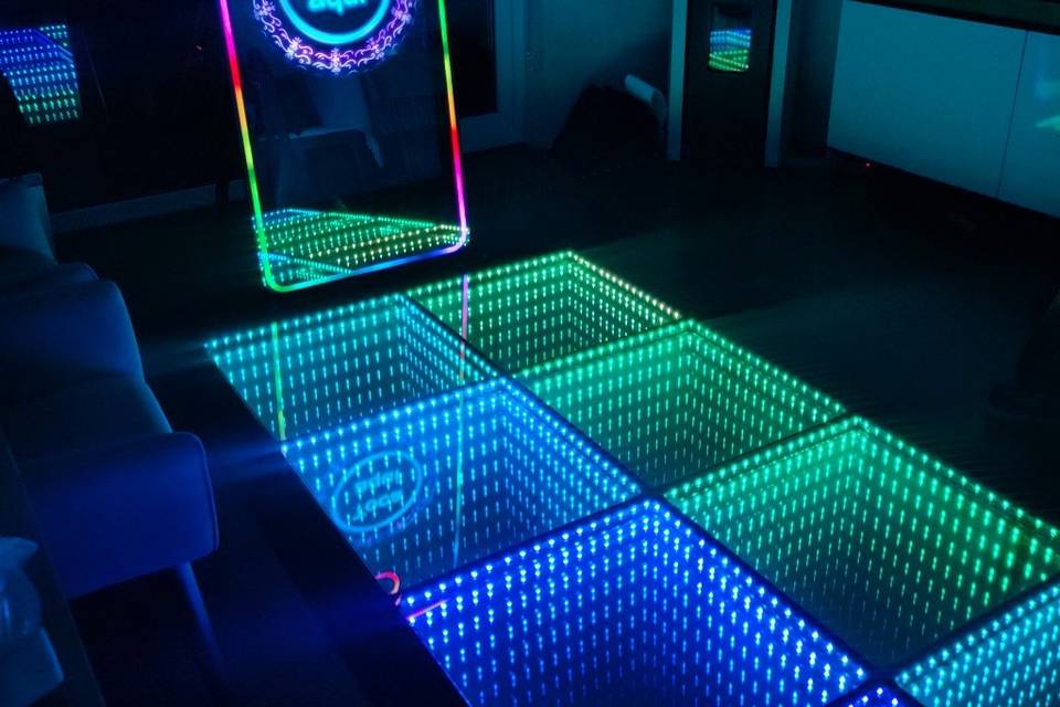 Espejo mágico y pista led