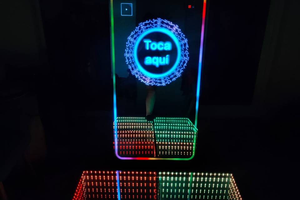 Espejo mágico y pista led