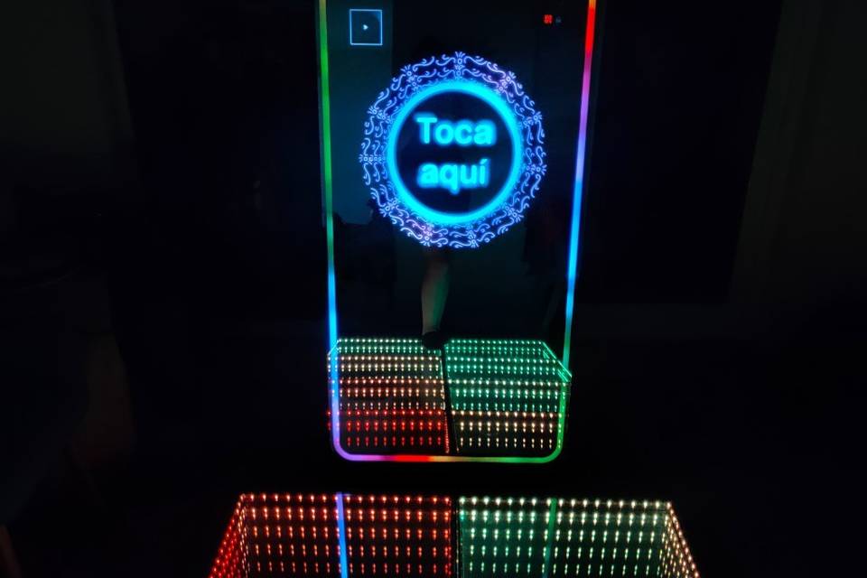 Espejo mágico y pista led