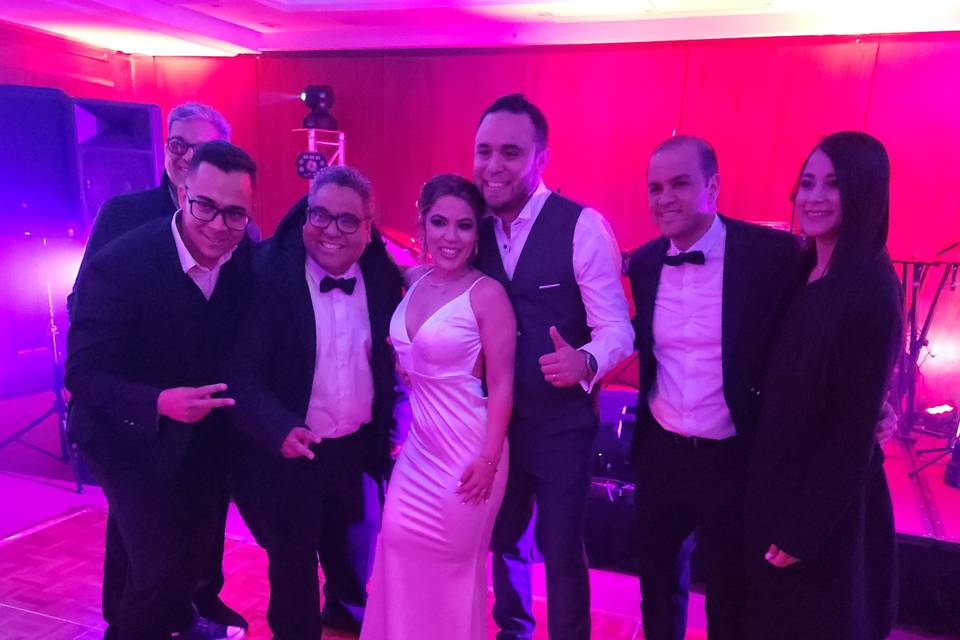 Novios con la banda