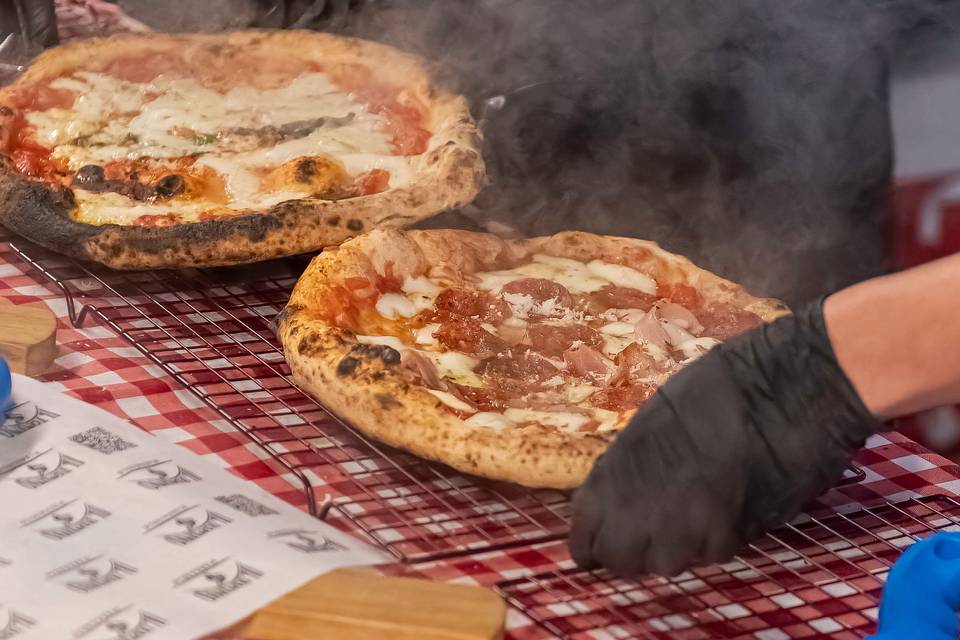 Pizza recién horneada