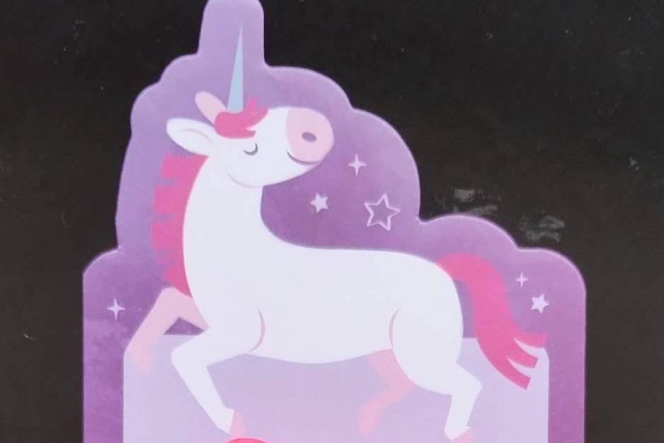 Imán de corazón rosado y blanc
