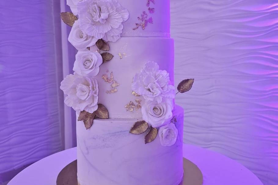 Torta floral y efecto mármol