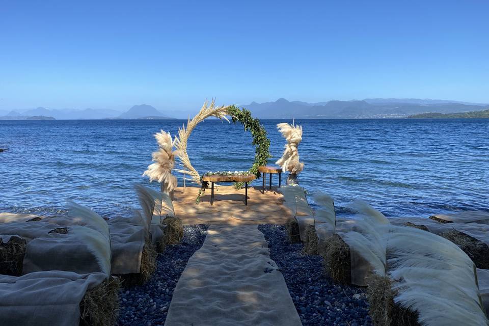 Altar sobre el lago