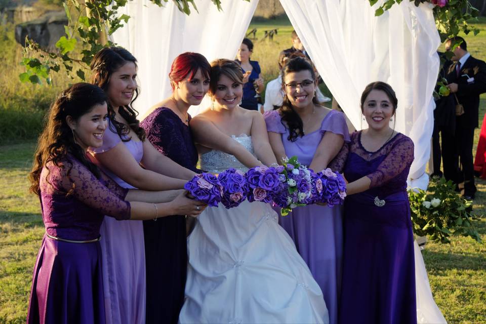 Novia y amigas