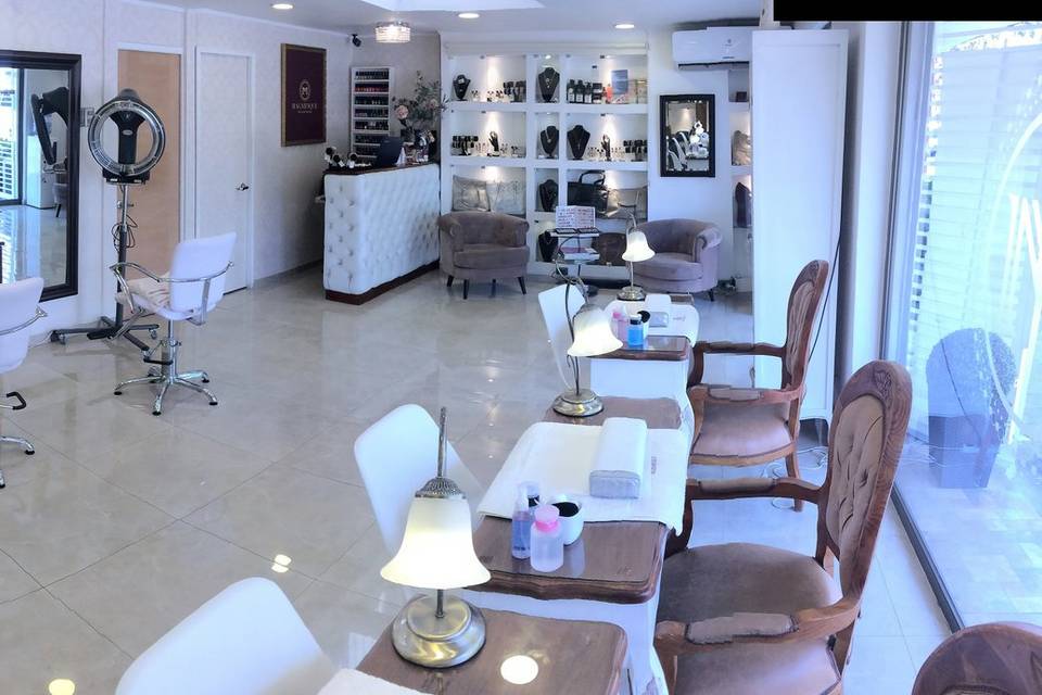 Magnifique Nails Spa