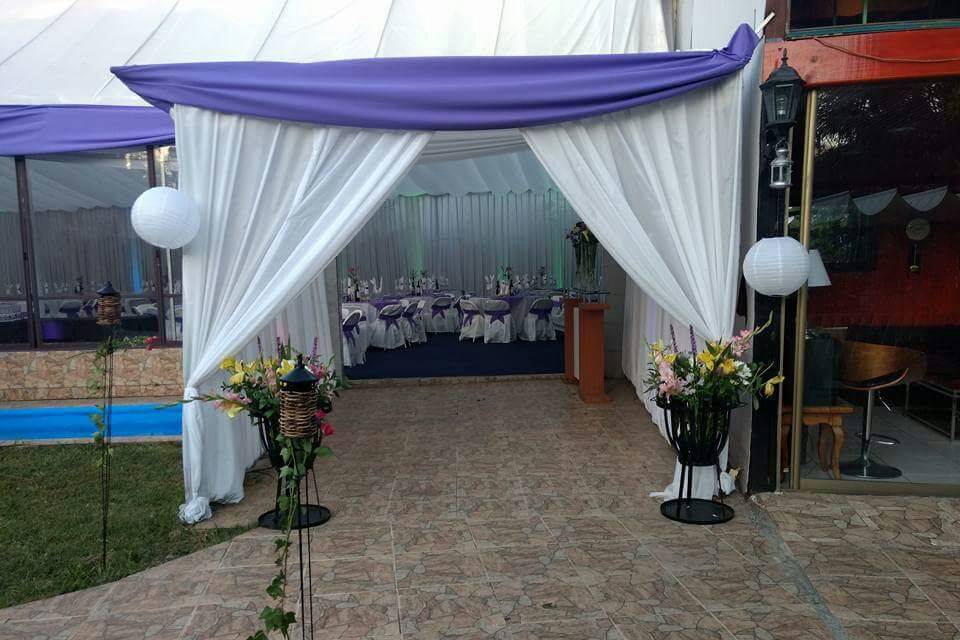 Entrada principal salón