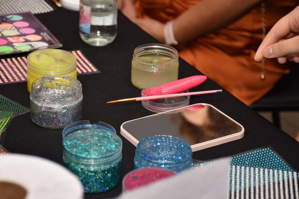Glitter bar