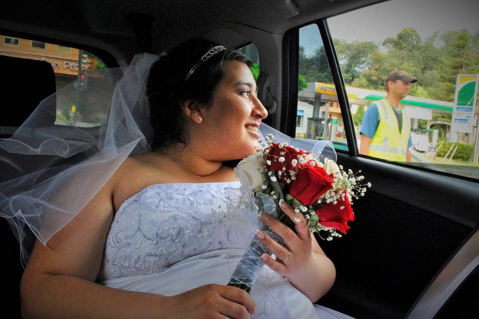 Novia en auto
