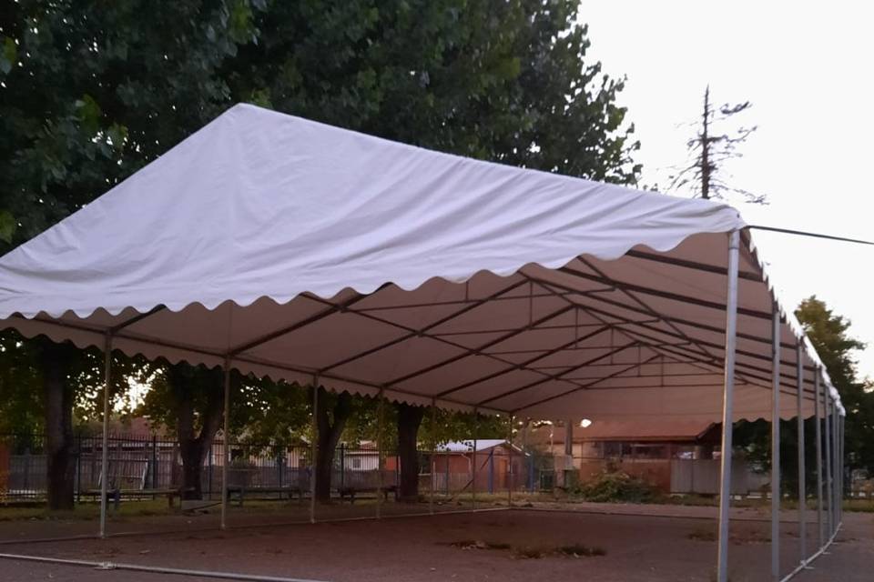 Carpa utilizada como toldo