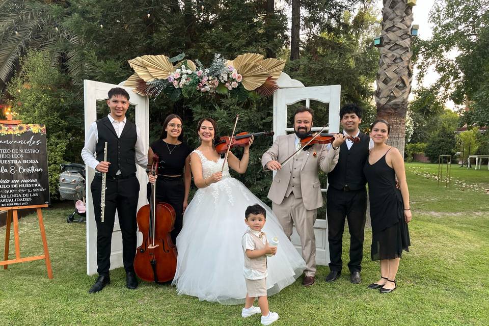 Novios felices