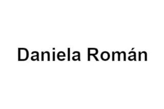 Daniela Román logo