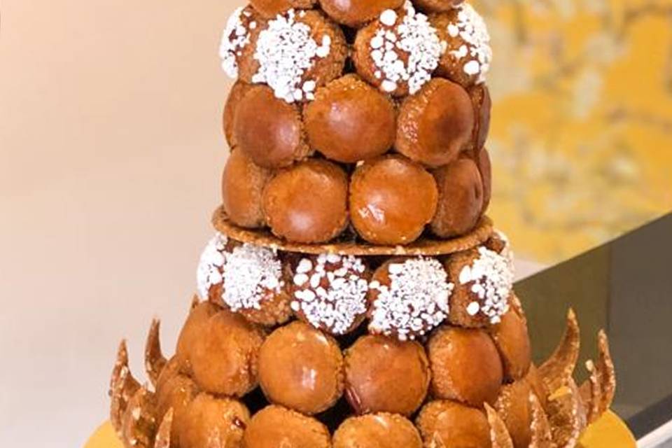 Croquembouche