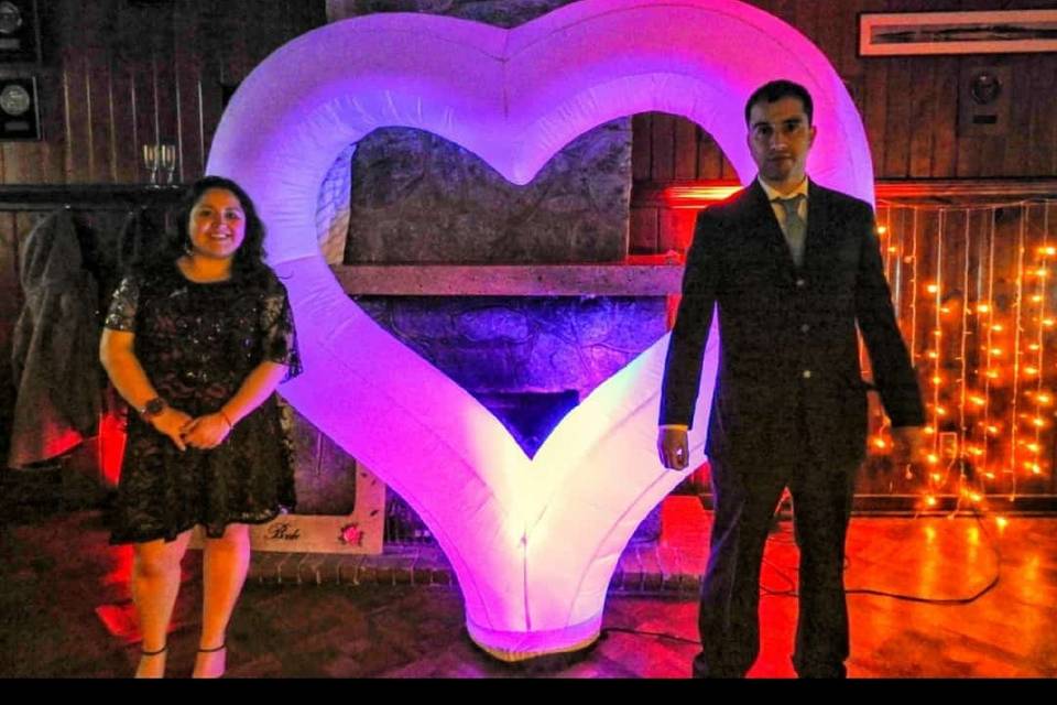 Invitados con corazón led