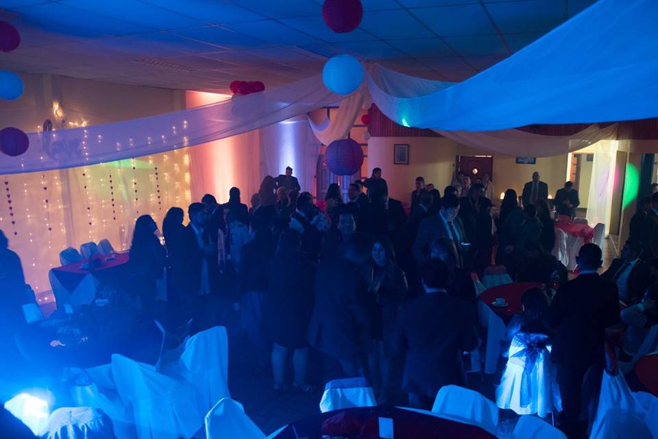 Fiesta en la noche matrimonio