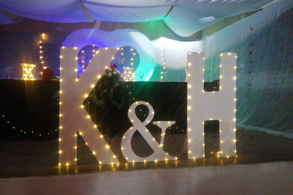 K & H