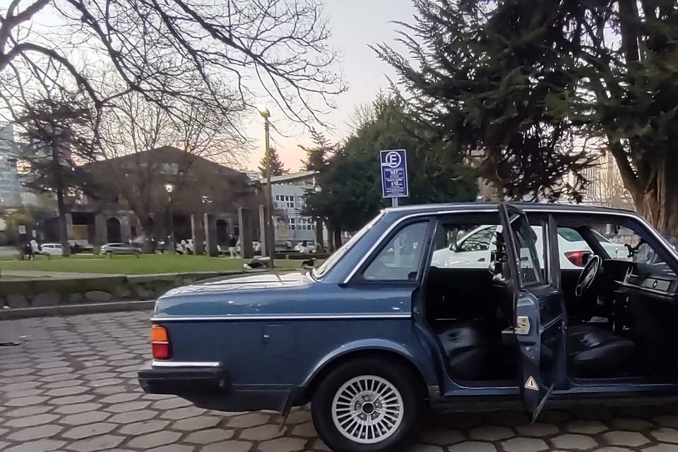 Volvo 240