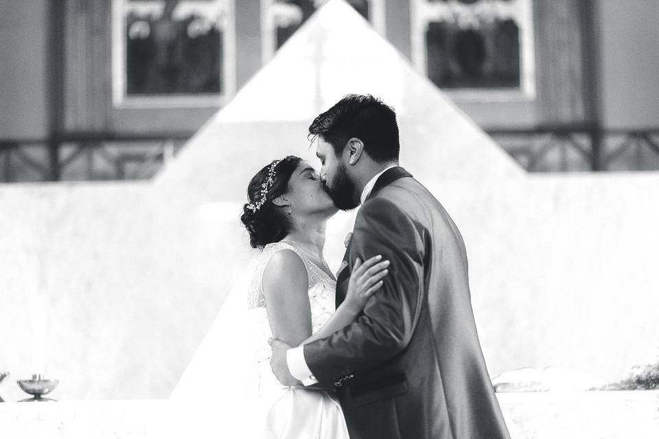 Weddprofashions