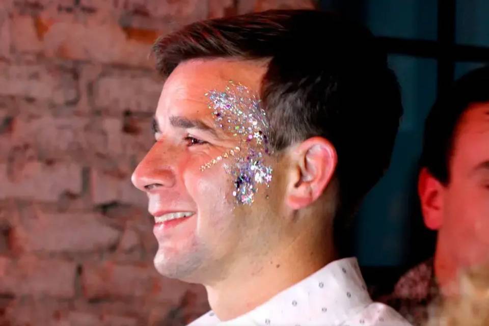 Glow party glitter bar