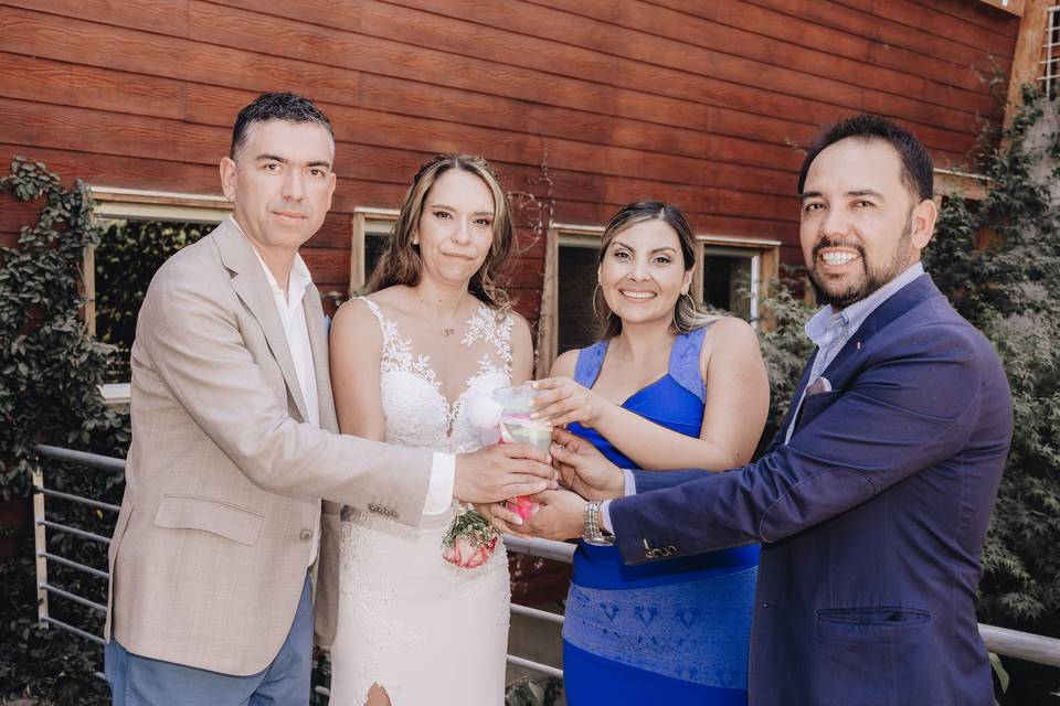 Novios y oficiantes