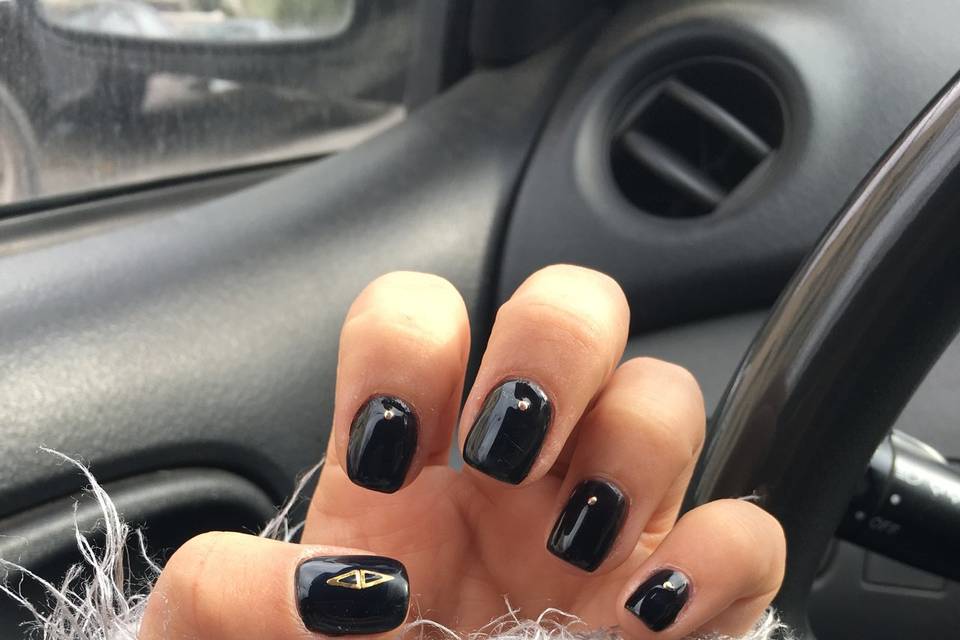 D Nails