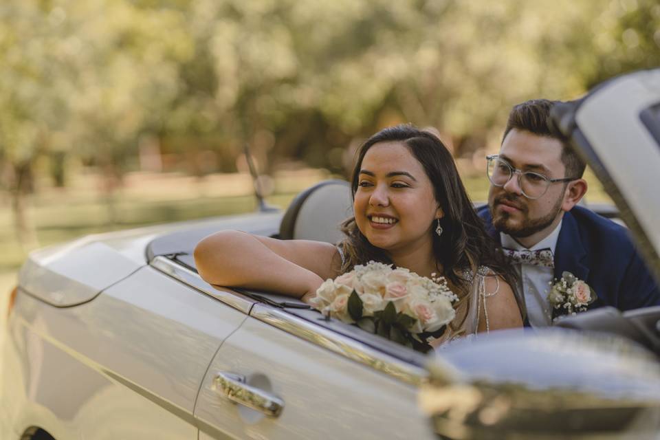 Salida novios en auto