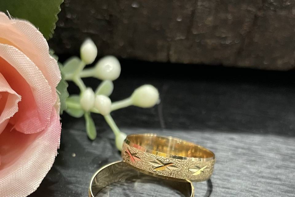 Argolla facetada oro 18kt