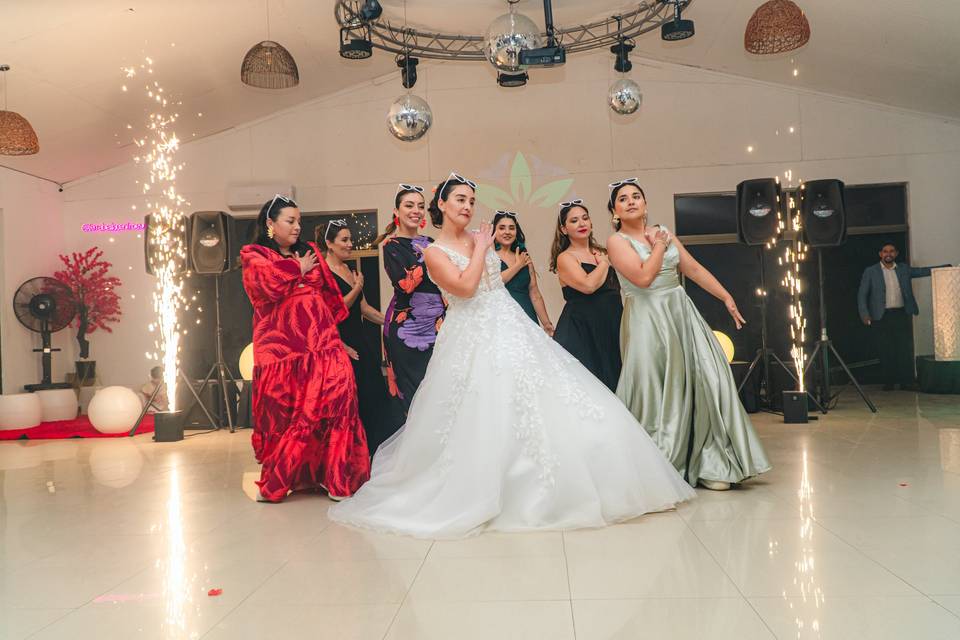 Baile de apertura de fiesta