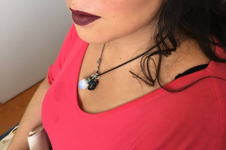 Maquillaje y peinado