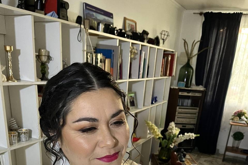 Maquillaje y peinado novia