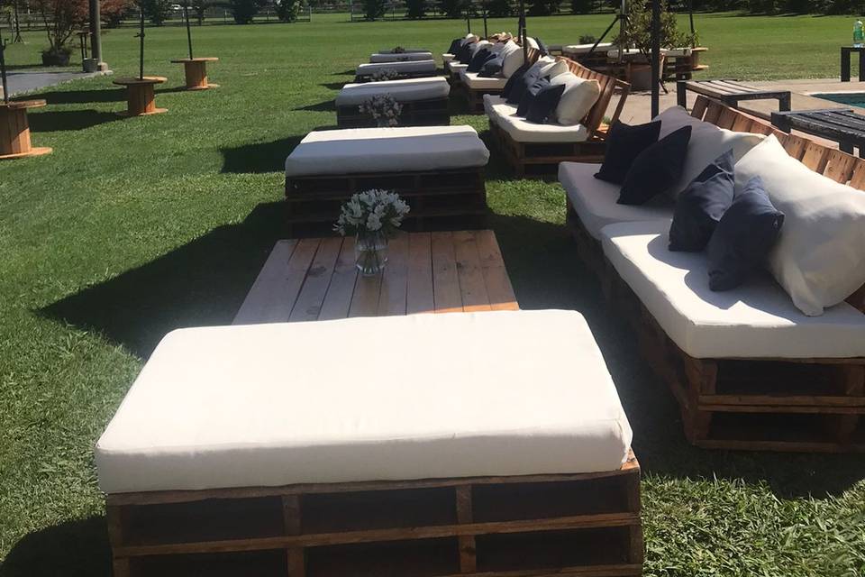 Lounge pallets