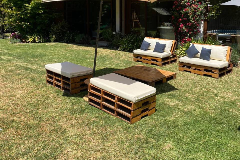 Lounge pallets