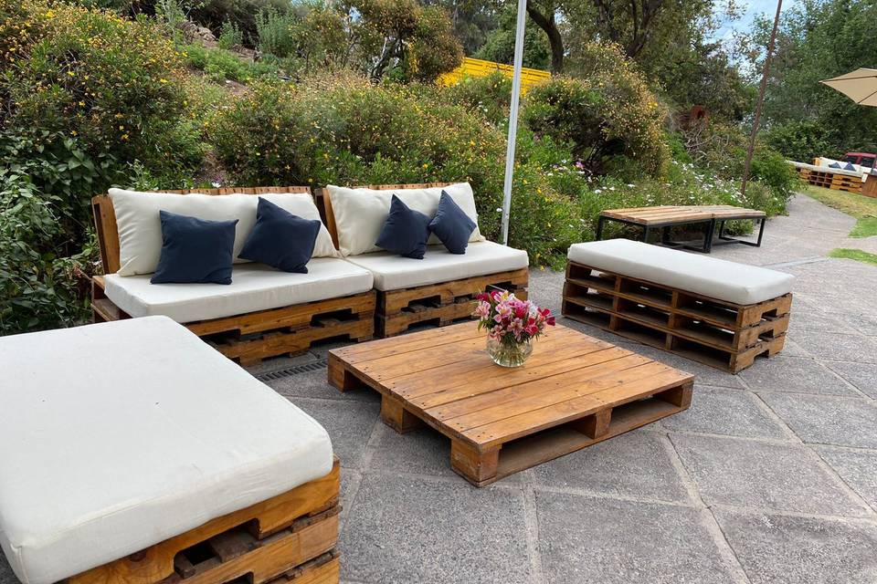 Lounge pallets